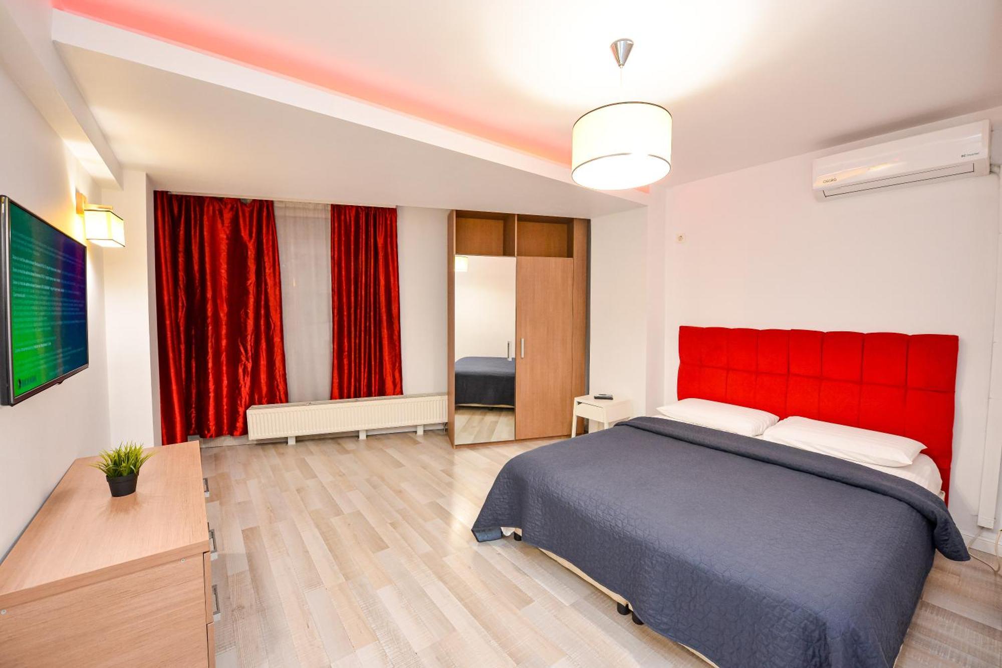 Ideal Accommodation Old Town Бухарест Екстер'єр фото